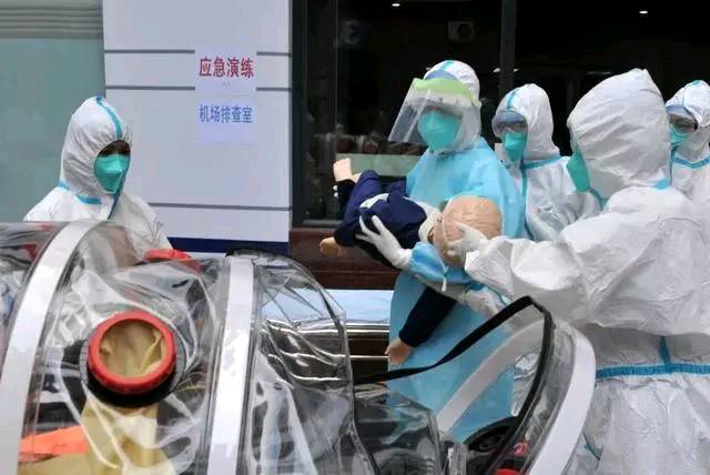 特朗普还是妥协！自我感觉良好，直言自己变得