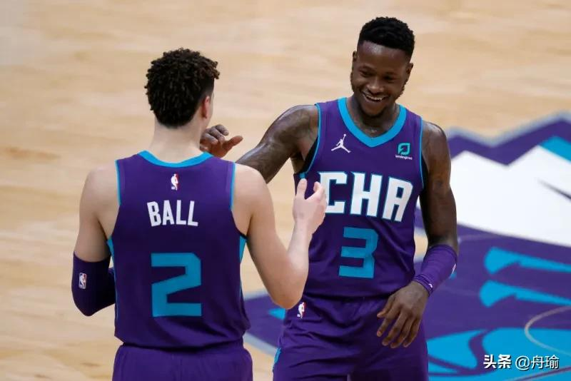 NBA早报:库里爸妈开撕,狼王贝弗利上线,利拉