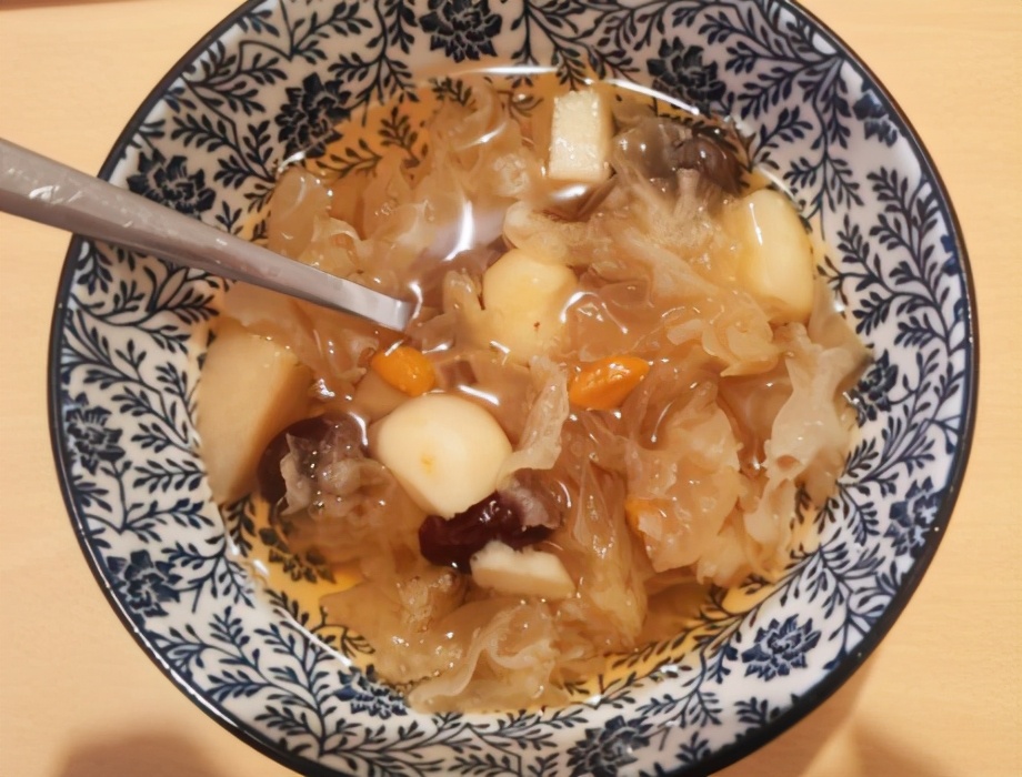 圖片[1]-年后 要多吃這道甜湯 3種水果煮一煮 滋陰潤燥 好喝不上火-起舞食譜網