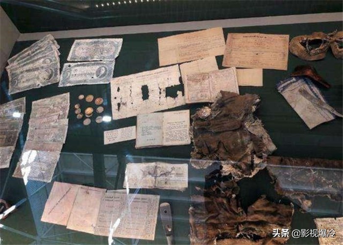 苏联飞行员已失踪77年,今“重见天日”,胸口却