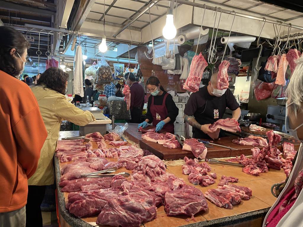 萊豬未到，台灣連雞鴨魚菜都漲價，�宅神�怒批民進黨反商到極致