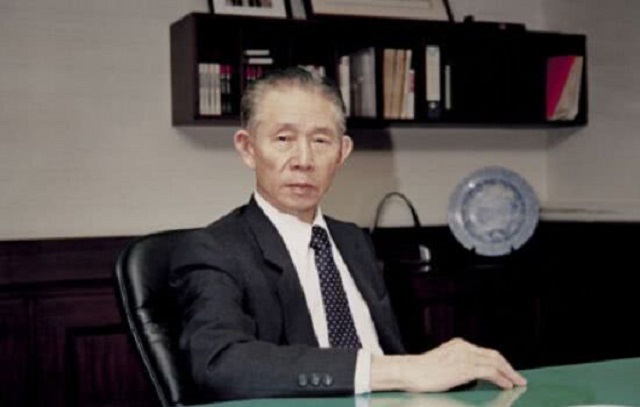 王永庆：从米店起家做到台湾首富，留下400亿巨