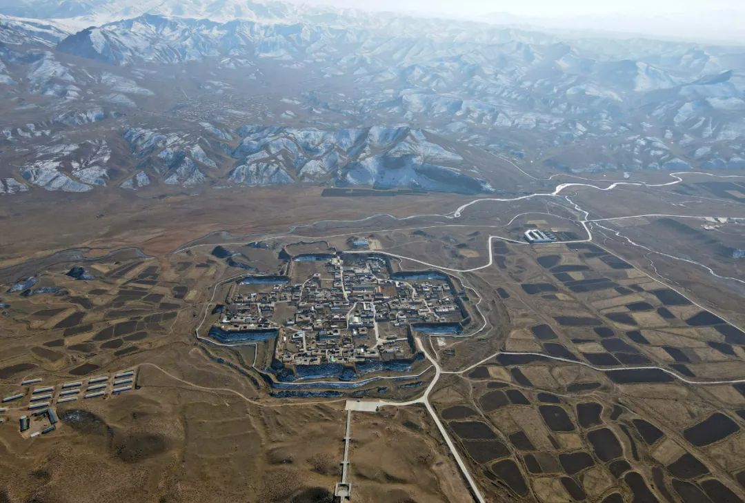 甘肃发现一千年古城，曾是军事重镇，居住着七十户几百人