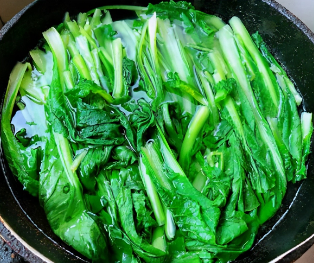 图片[6]-炒小白菜做法步骤图 翠绿鲜嫩又入味不比大厨炒得差-起舞食谱网