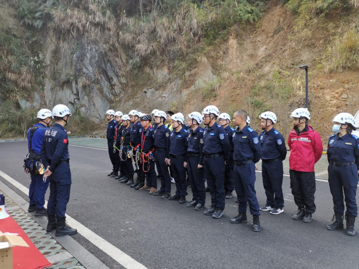 山岳救援应急演练，提升救援实战能力