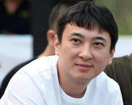 甜仇发文曝与王思聪分手：是真爱不图钱财