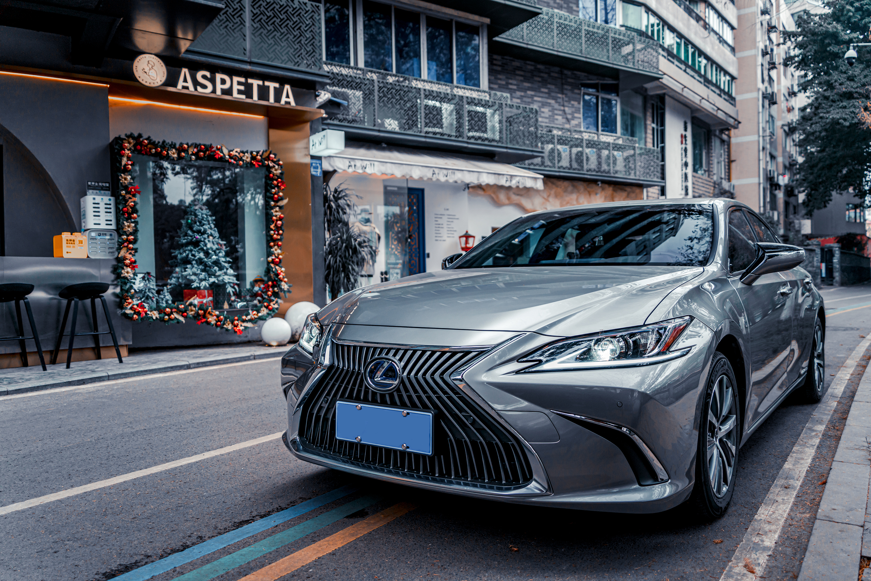 自游与惬意，雷克萨斯与咖啡骑士