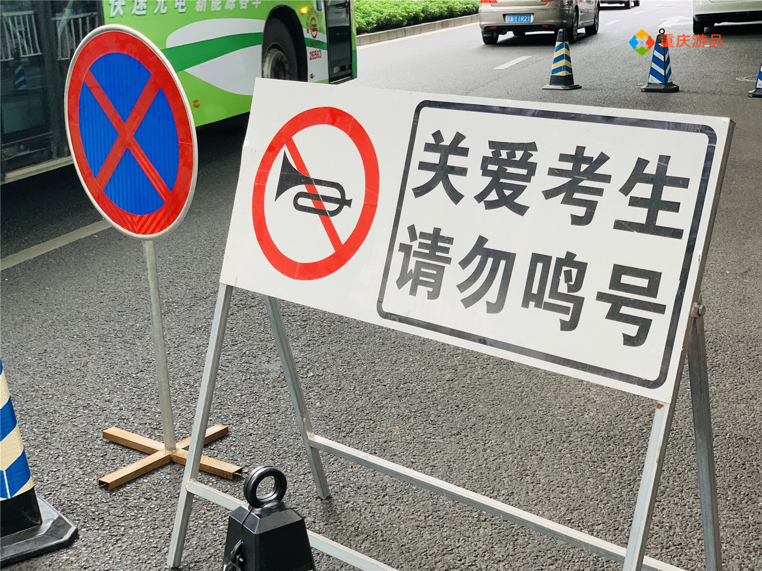 高考作文题目越来越难？一幅漫画要写800字，重庆人直呼：看不懂