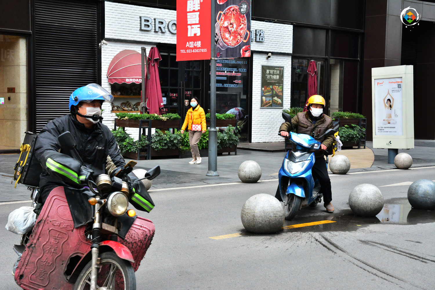 倡导留守重庆过年，年夜饭直接送到家，近300家美食全力支持