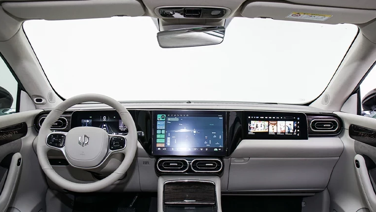 �۸м��ѣ�����������ۣ��쳵�������Ĵ���ó���ӭΧ��