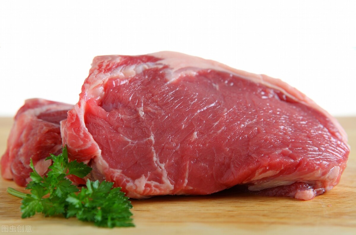 猪价“涨翻天”，肉鸡紧跟其后，羊肉50元一斤，牛肉也很贵