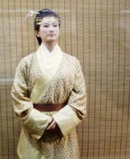 日本三个月内五次索要她的头发，从半根到一丝