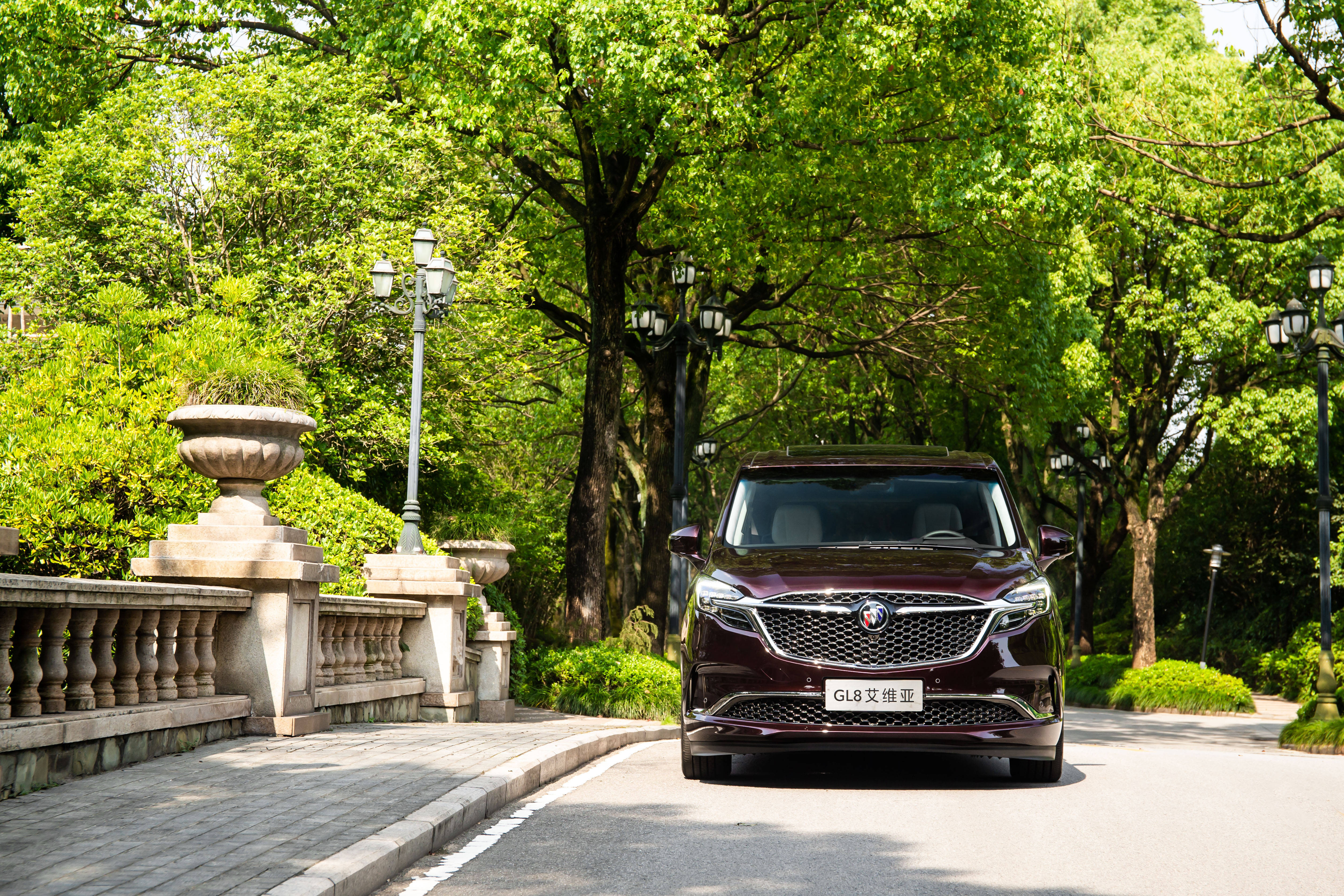 豪华"升舱"试驾2022款别克gl8艾维亚六座贤礼版