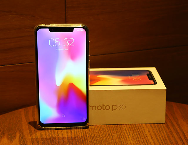 Motorola P30上手：颜值出众 游戏体验走心