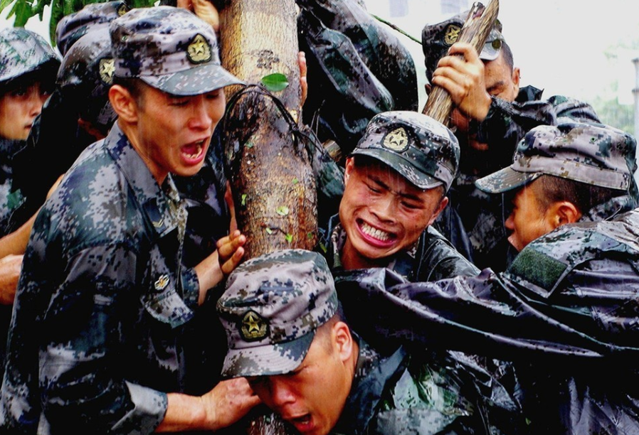 各国专家纷纷发出战争预警！美国跃跃欲试，中