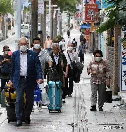 美国离确诊200万还有多远？77名诺奖得主谴责，直言美国行为无耻