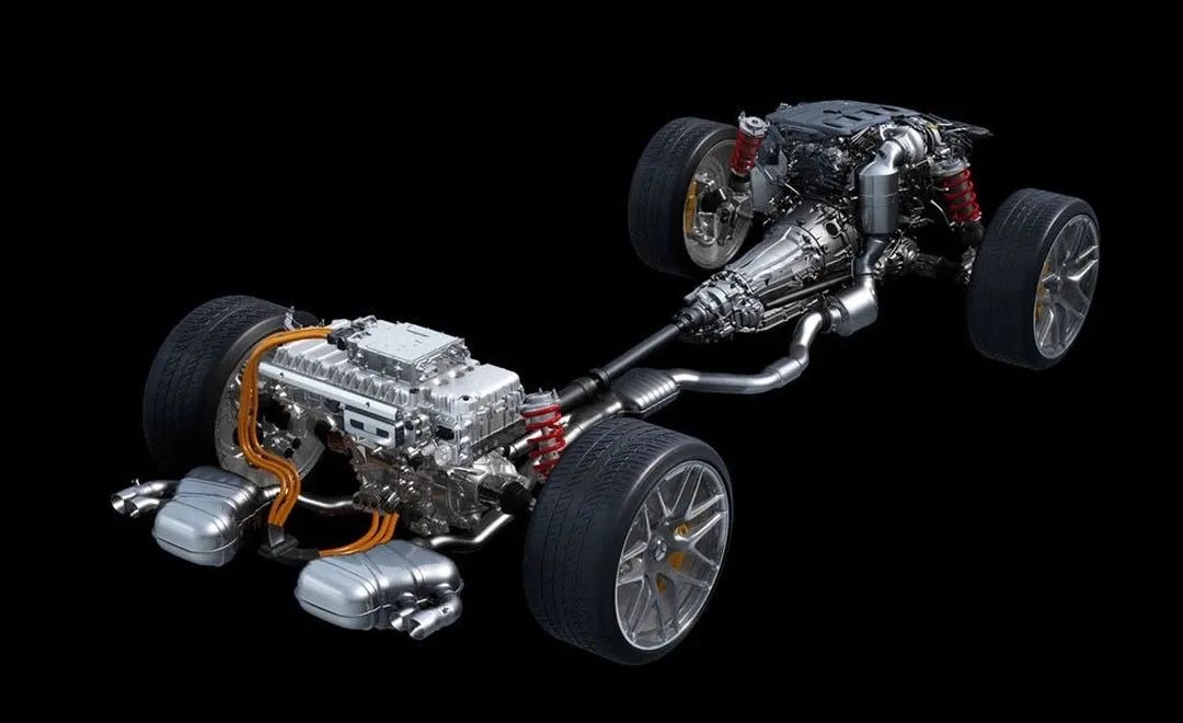 搭载四缸发动机动力却超过600匹，奔驰这款车型大有来头