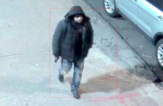 疫情肆虐，美国接连传出5大坏消息，美国到底发生了什么？