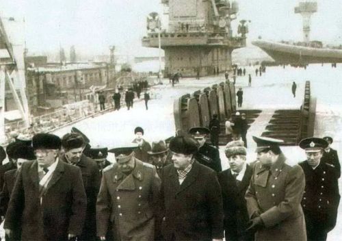 建造一艘航母有多难？当年黑海船厂厂长的原话：让世界明白真相