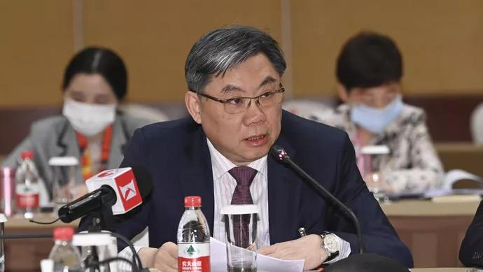 上汽集团“叫板”华为！是底气十足还是自毁前程？业界态度鲜明