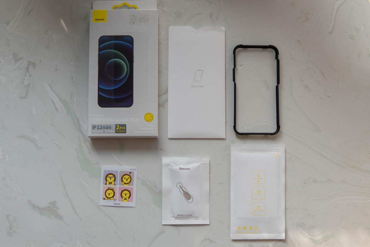 为手机屏幕保驾护航，倍思iPhone12系列超瓷晶钢化膜