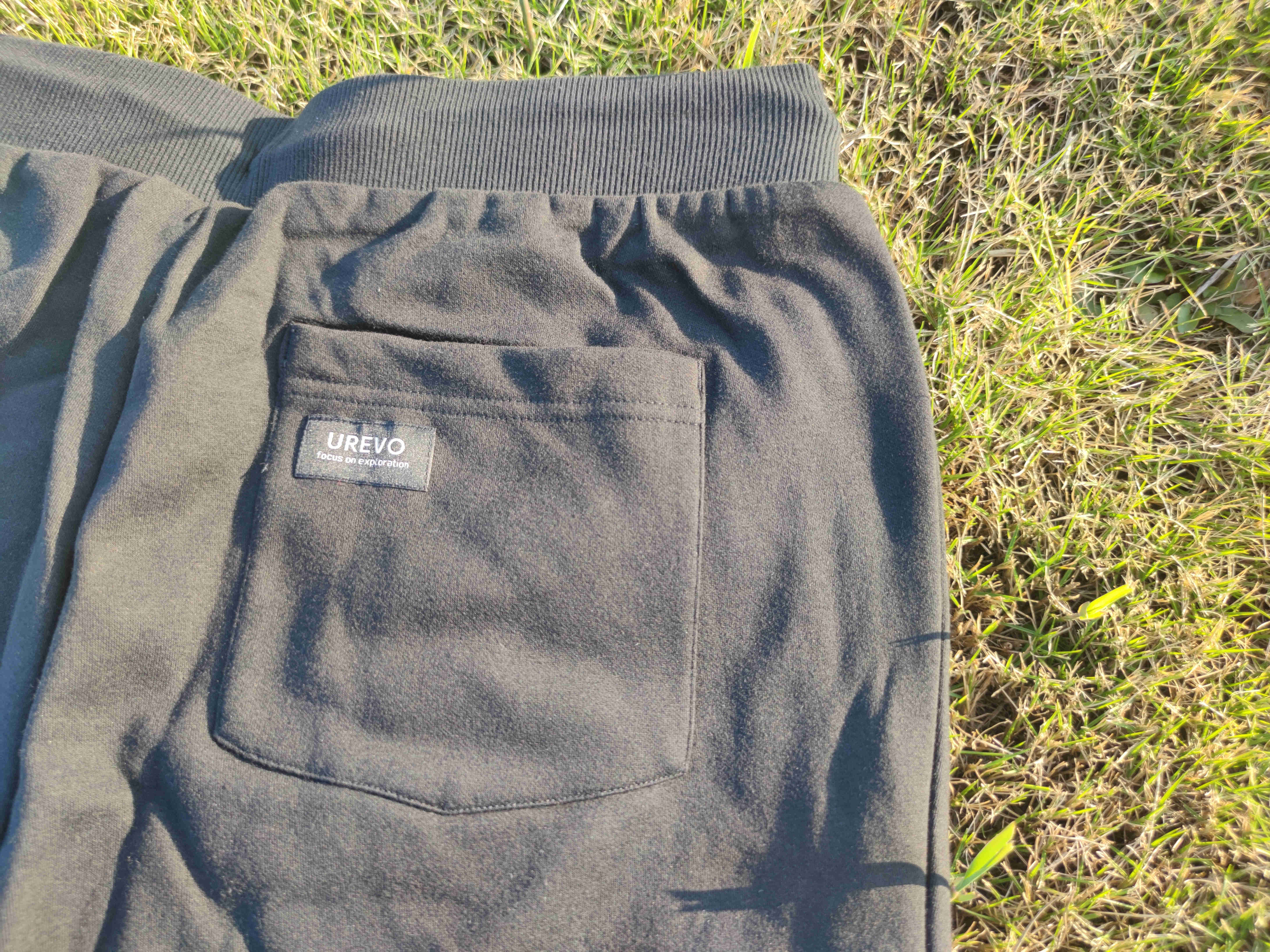 弹力舒适，轻盈舒爽，这款卫裤健身逛街都能轻松驾驭