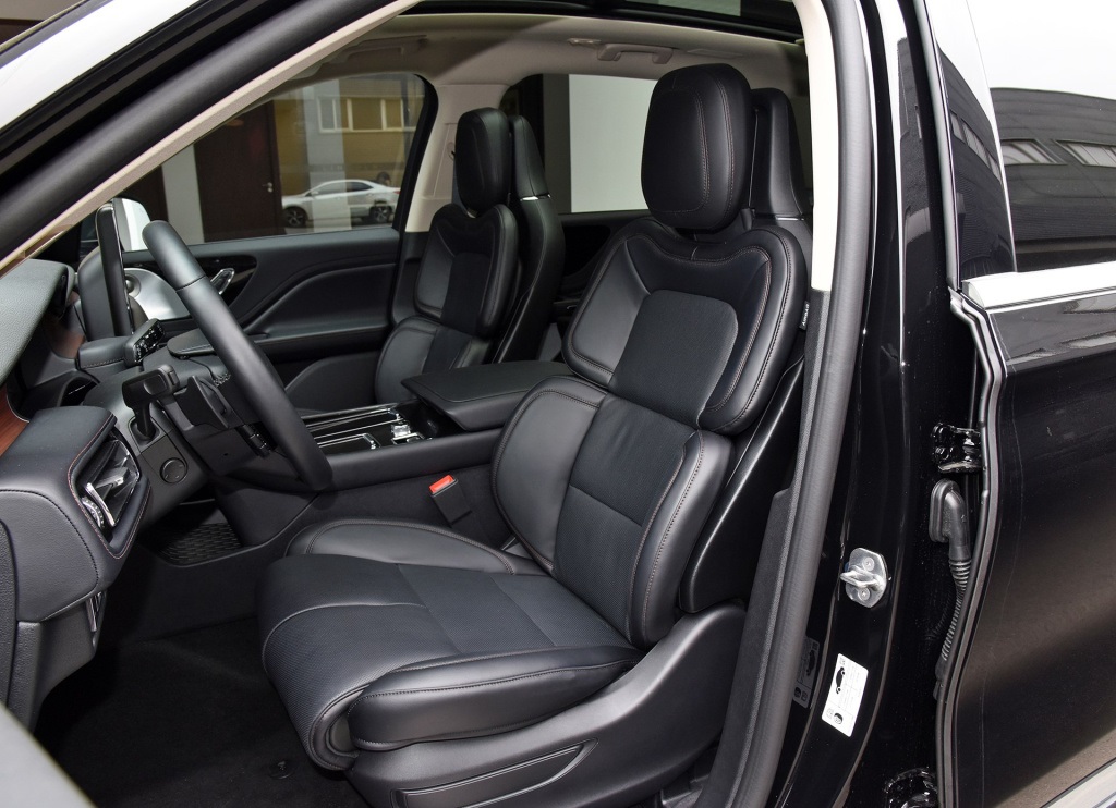 車長5.08米！全系V6發動機，50.98萬起售，林肯飛行家到底如何？