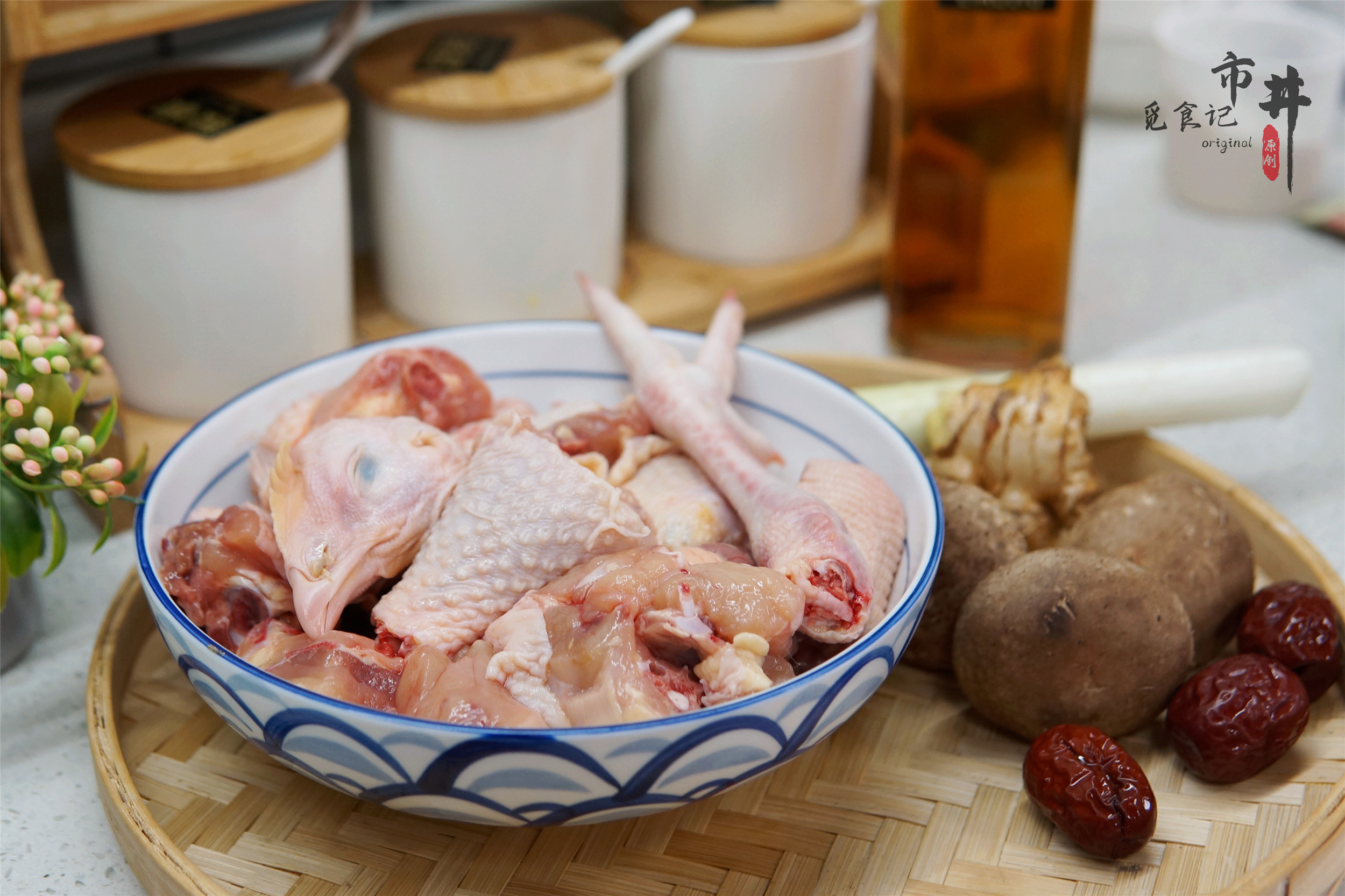 煲鸡汤时，记住“3用2不用”，鸡汤清亮鲜香，腥味小味道正