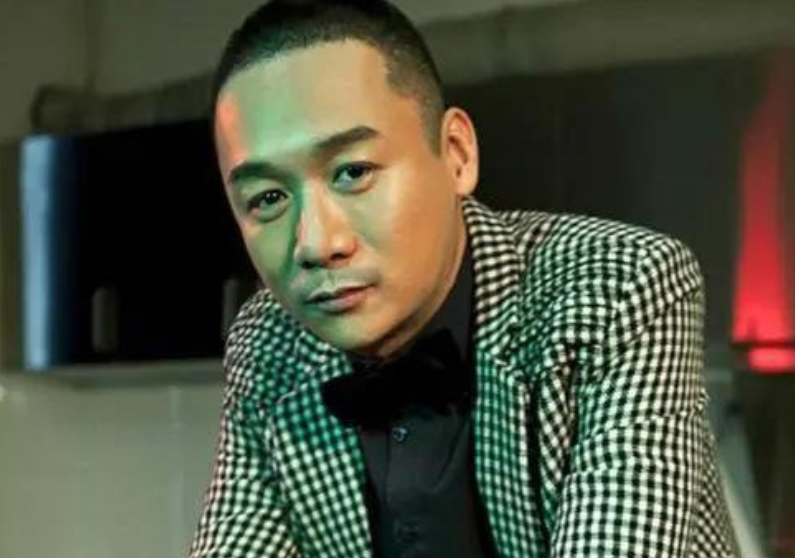 黄渤的“贵人”，荧幕上的“经典”，离开演艺圈的高虎如今咋样了