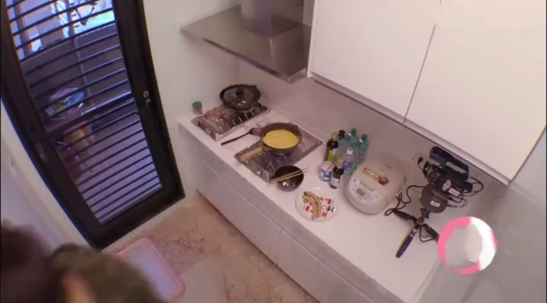 賈靜雯曬千萬豪宅！ 頭一次見三分離的廚房，自稱客廳大到能跑步