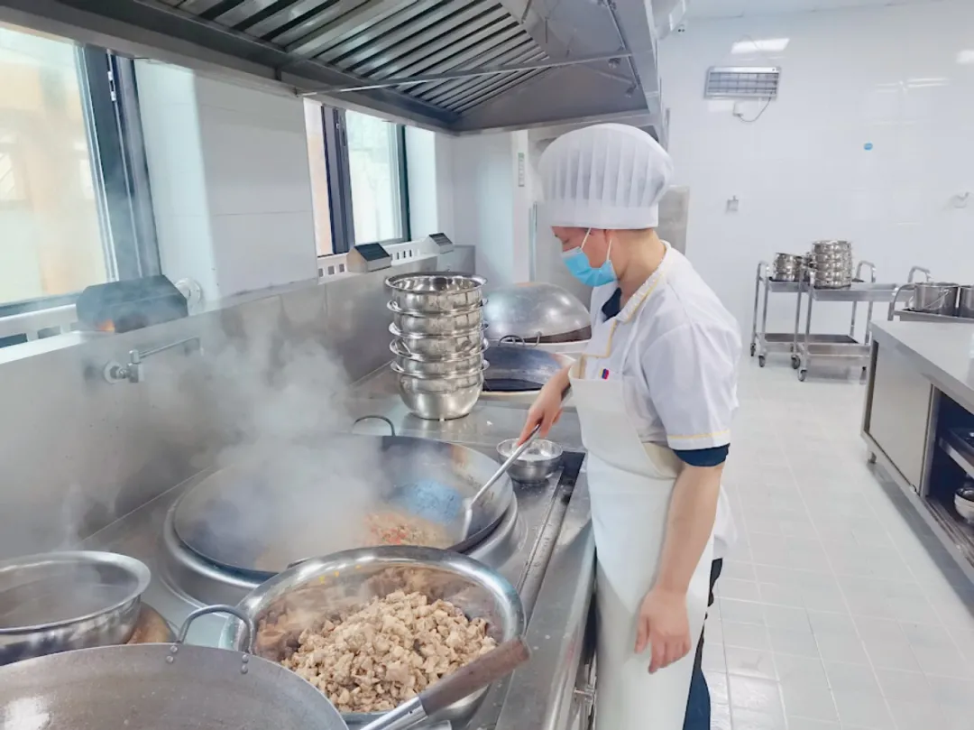 天府新区元音幼儿园、宁安幼儿园手拉手 厨师互换交流活动