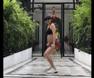 女明星怀孕终于不用比腰细了
