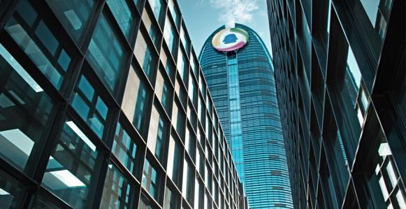 市值超越阿里，中国互联网企业第一，一举拿下