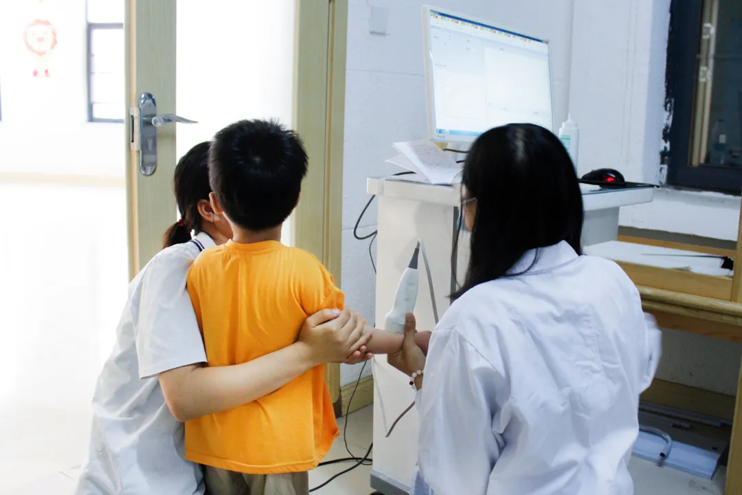 高新区汇爱幼稚园丨体检护航,儿保同行!年度体检日顺利进行