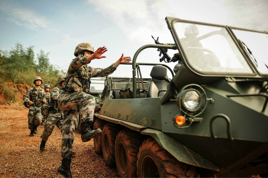 ��ѩ��ɽ�󣬷��ܼ����£���ս������������ӡ����ʲô�����ž�