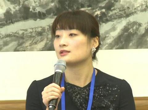 78岁父亲身价千亿，36岁漂亮女儿却嫁不出去，娶