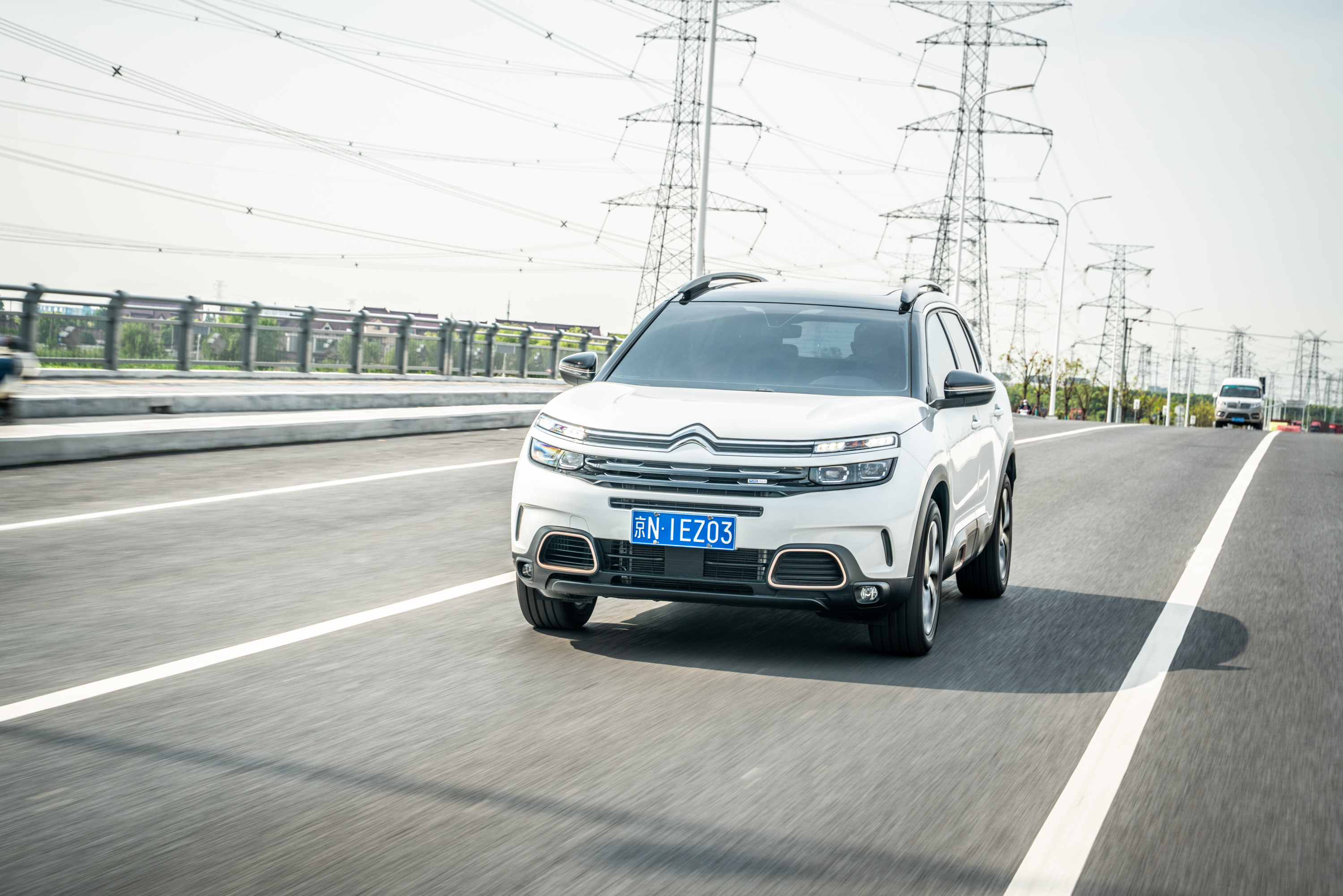 弹车试驾:2021款雪铁龙天逸c5,有什么不一样的?