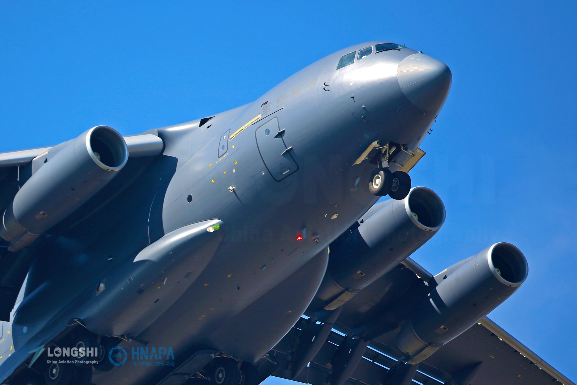 �ж����Ͼ��ݣ���ž���20��װ��Ͷ��ʵ��չʾ����������Ľ����˹