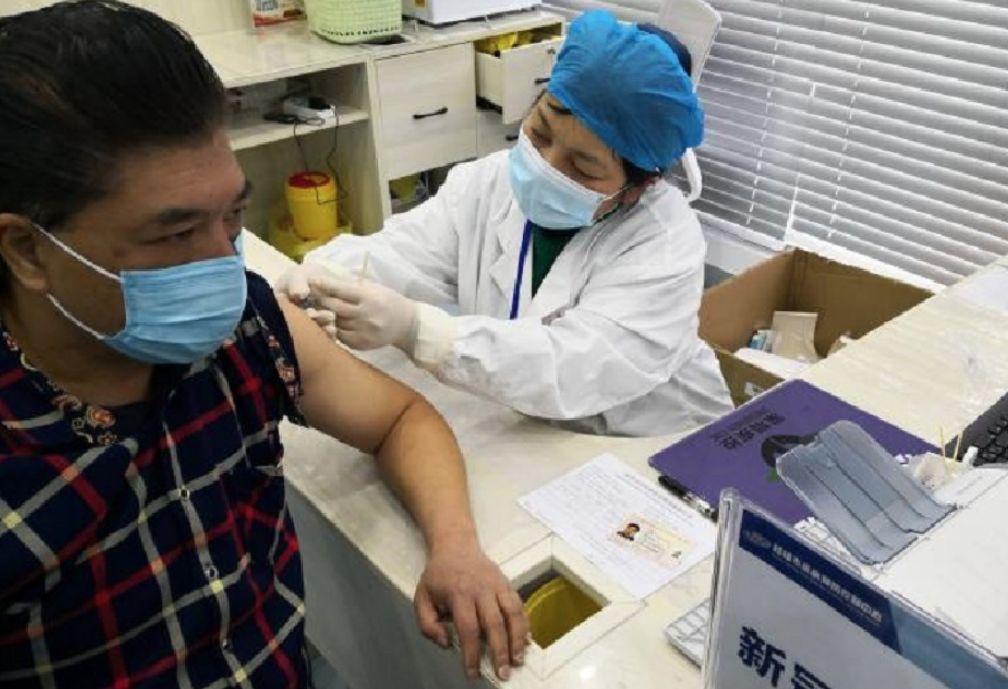 血濃於水！ 台胞收到大陸疫苗，�台獨�玻璃心碎滿地丨海峽兩岸