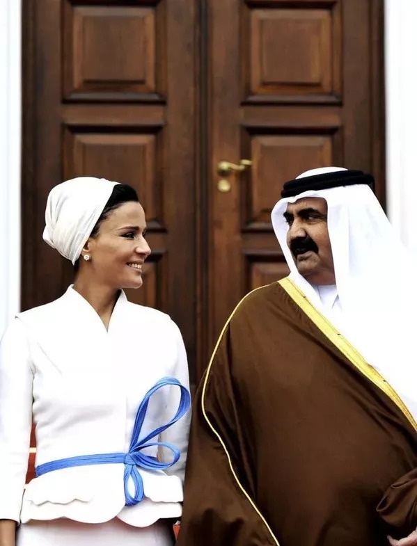 中东版《甄嬛传》：囚犯之女嫁入王室，推翻政权成为全球女首富