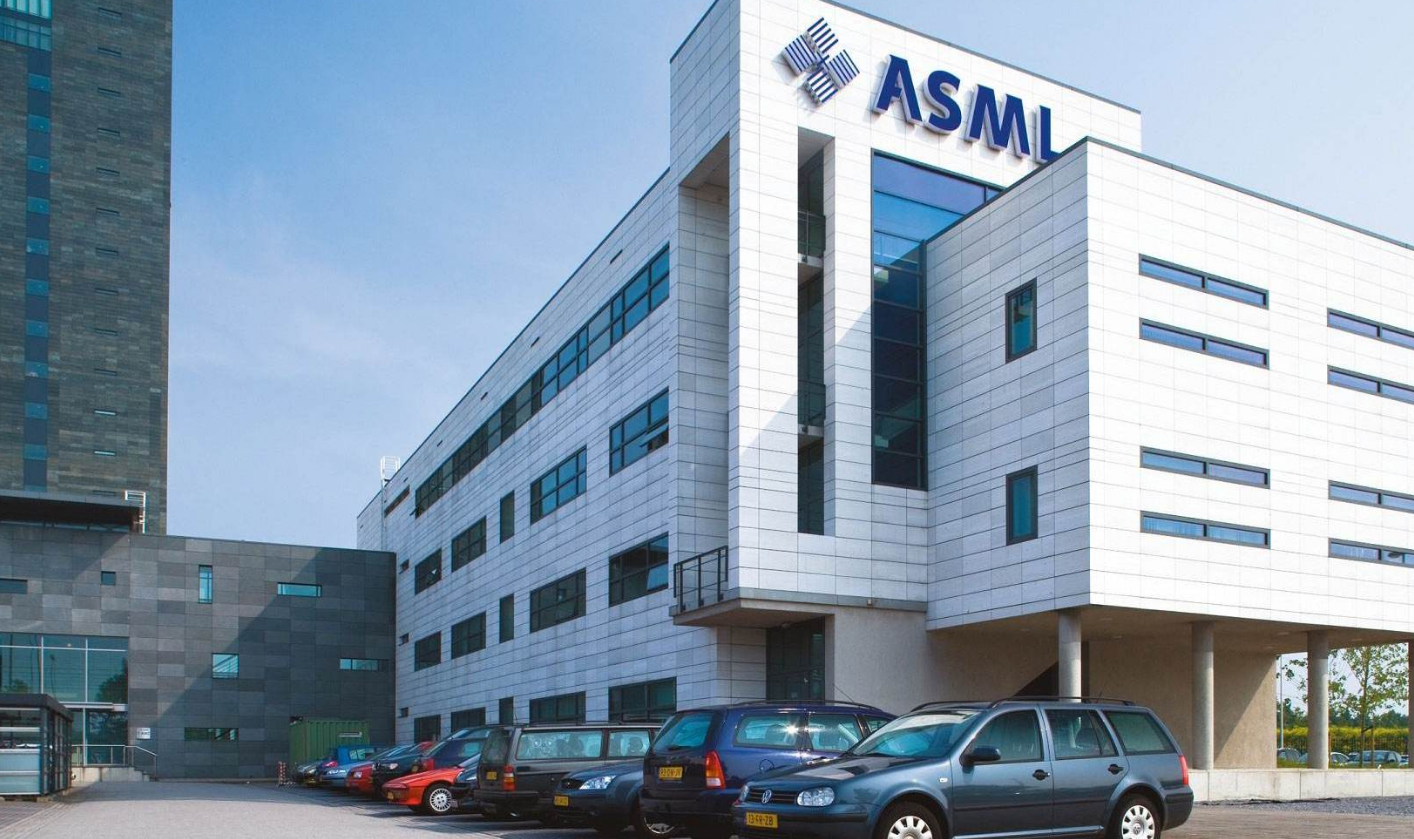 中芯国际刚“解禁”，ASML就送上光刻机大礼，这是精明表现？