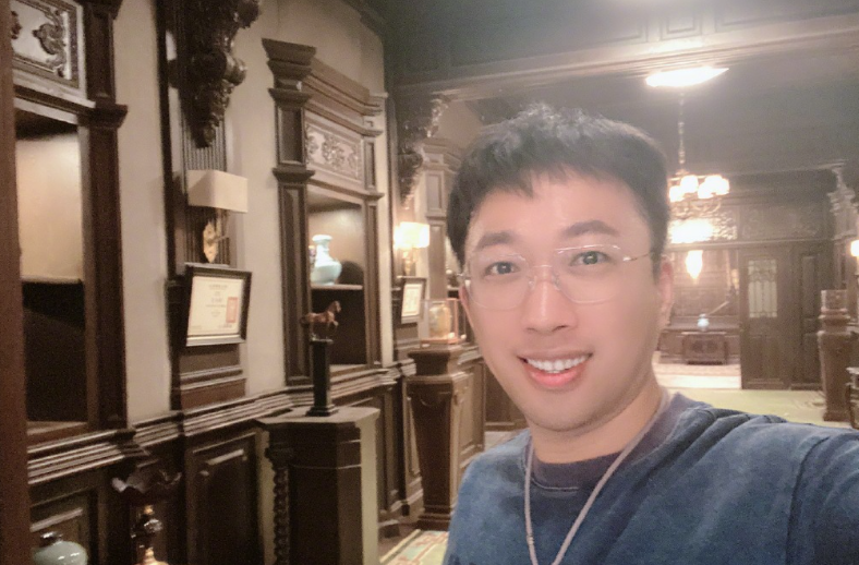 于正发文为杨蓉庆生，评论区翻牌网友，“黑粉”言论引战热巴躺枪