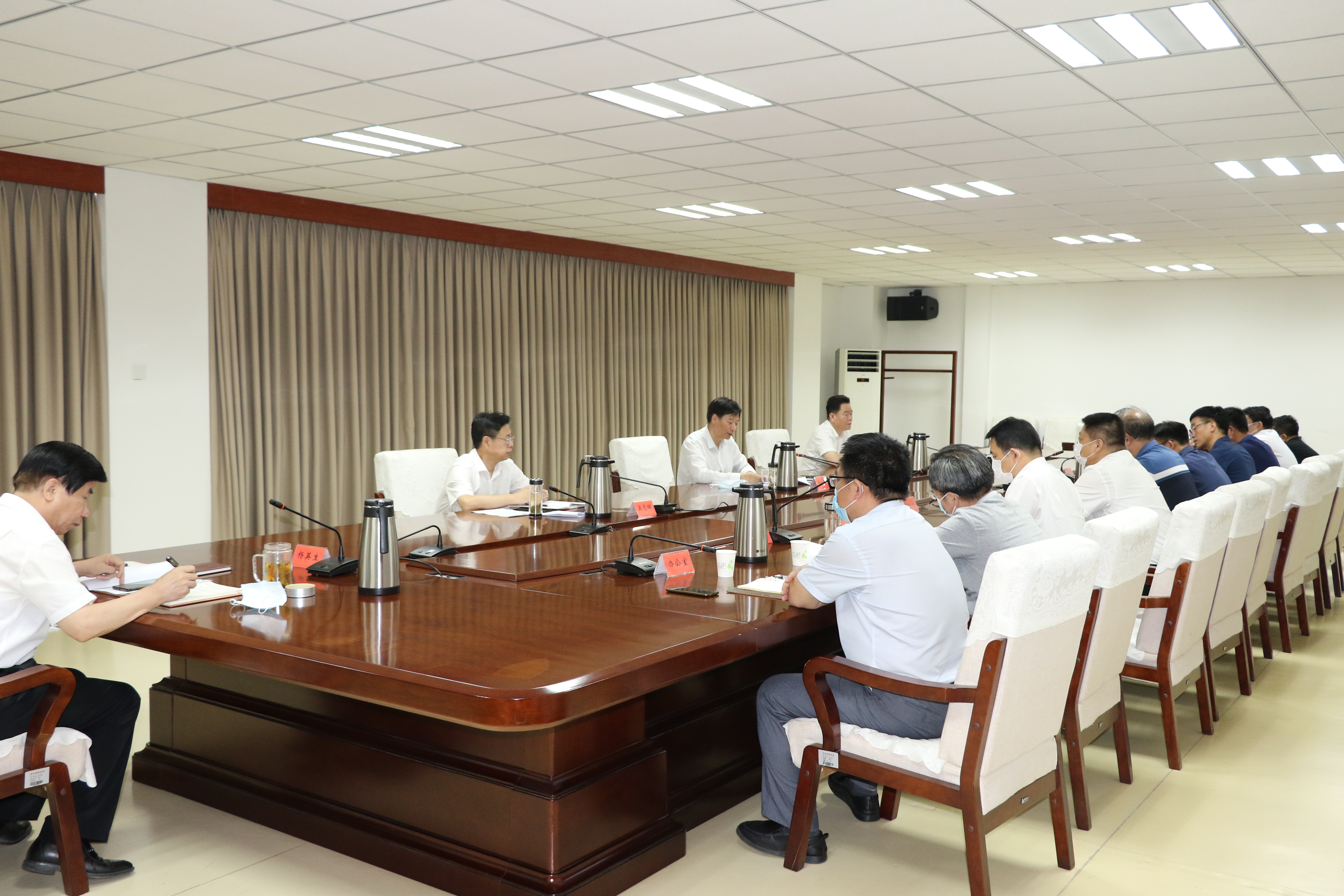 省信访局召开理论学习中心组（扩大）会议 学习习近平总书记在庆祝中国共产党成立100周年大会上重要讲话精神