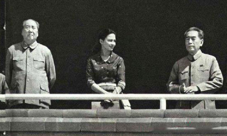 1937年，周恩来劳山遇刺，副官陈友才扮替身牺牲，死时身中20刀