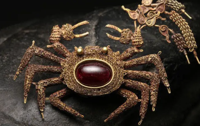 女子用100万的房子换一螃蟹，后房价涨至800万，