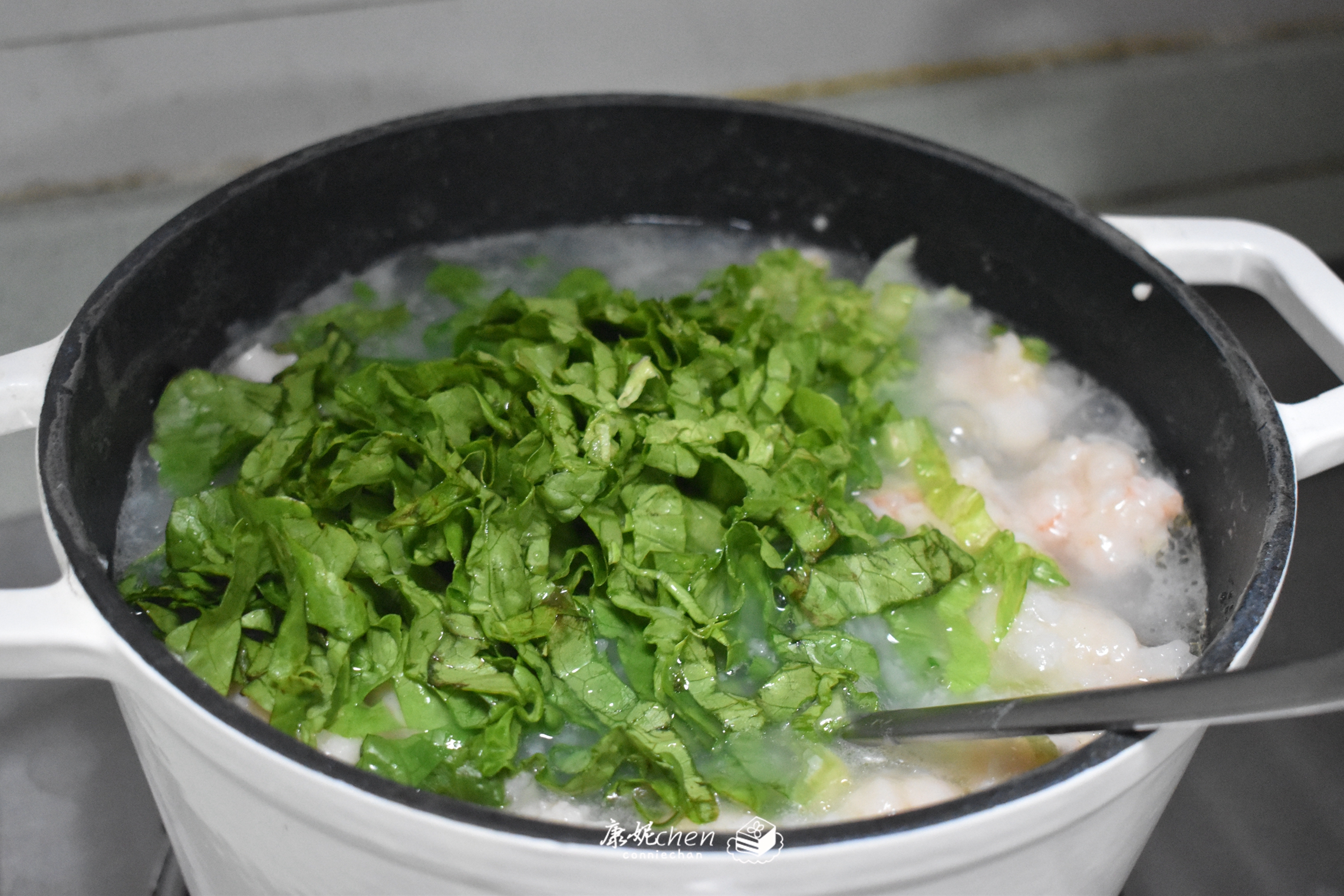 這粥食材普通做法簡單，鮮美香濃，味道棒營養多，尤其適合孩子