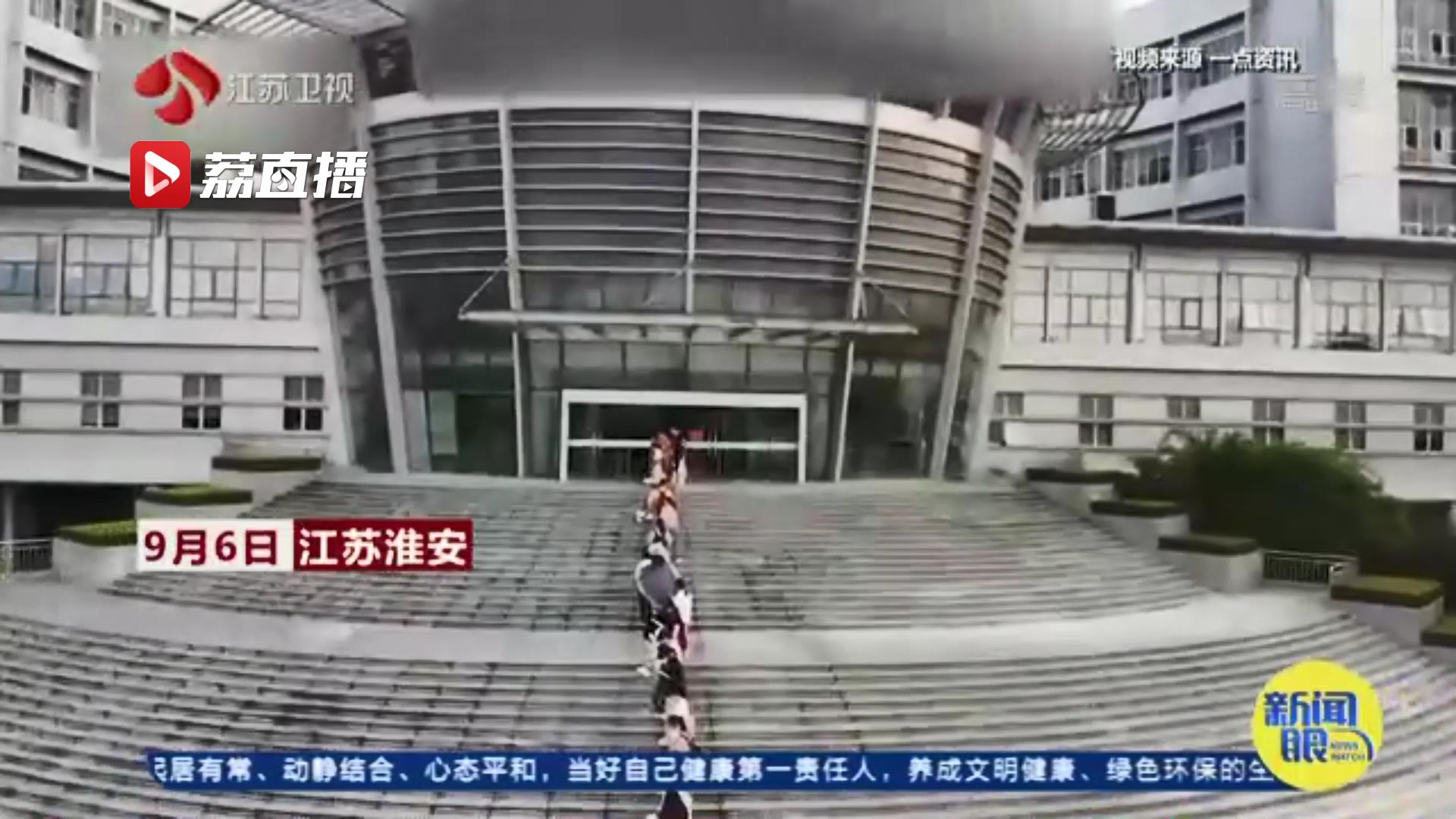 图书馆■开学后学习热情高涨！高校图书馆排百米长队