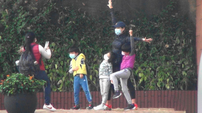 陳茵媺帶娃做家務樣樣行，和三個子女行山放風，互動超歡樂