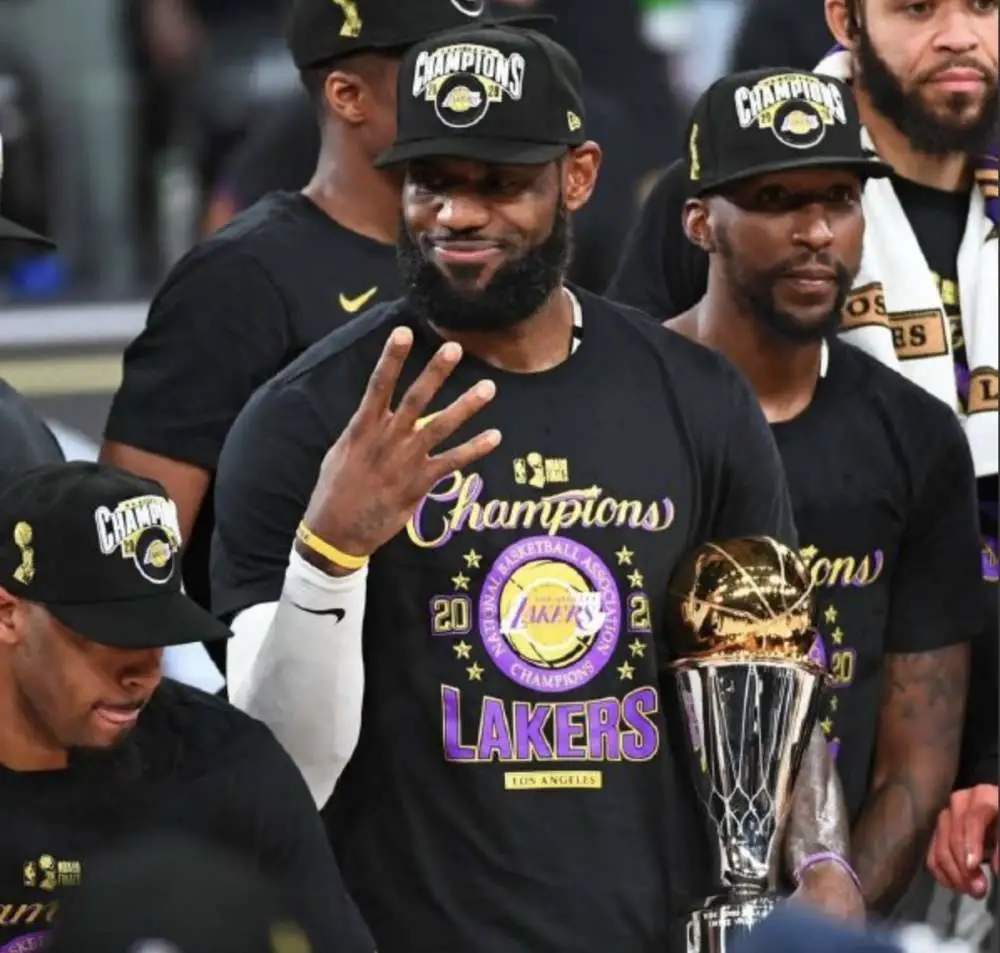 詹姆斯續約後的五大猜想：和Bronny同場競技，NBA生涯保底4萬分！-黑特籃球-NBA新聞影音圖片分享社區