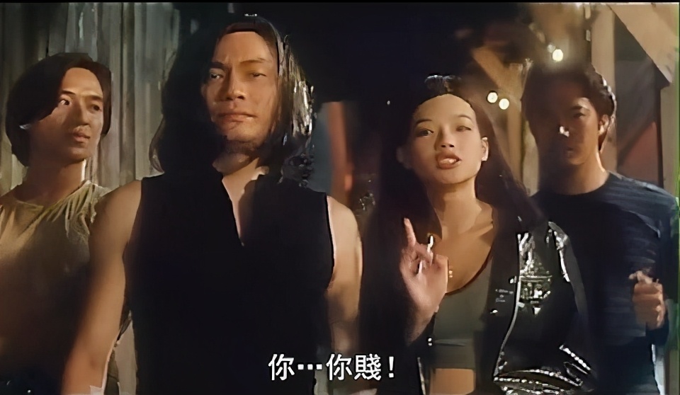 当年王晶为讽刺电影市场，拍了一部港片，把电